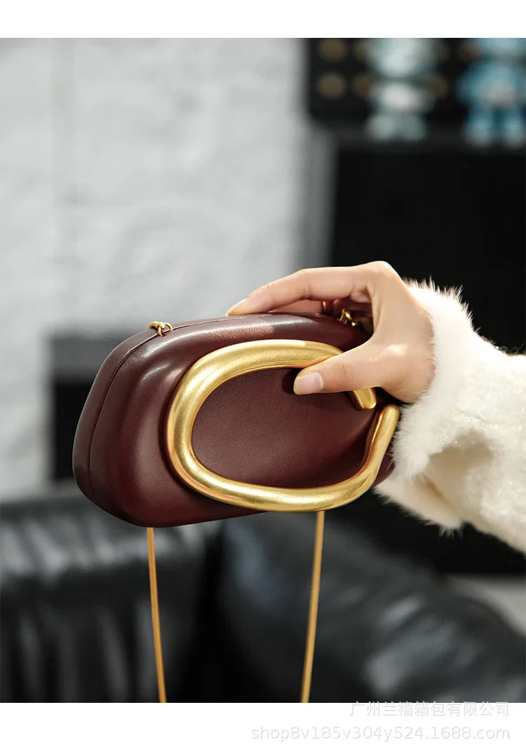 Pochette de Soirée Dorée – Élégance Intemporelle